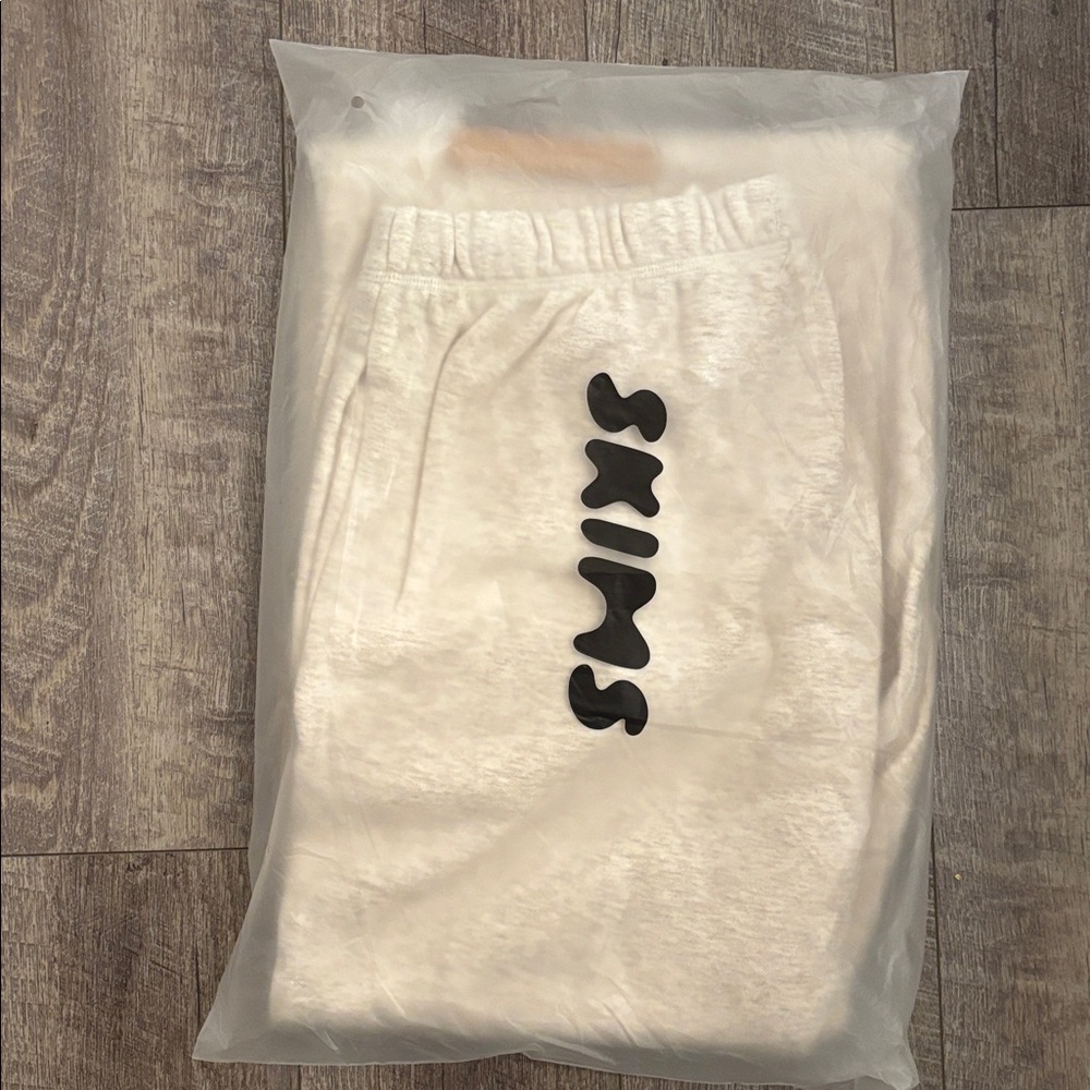SKIMS Cotton Fleece Classic Straight Leg Pant NWT - Picture 3 of 6